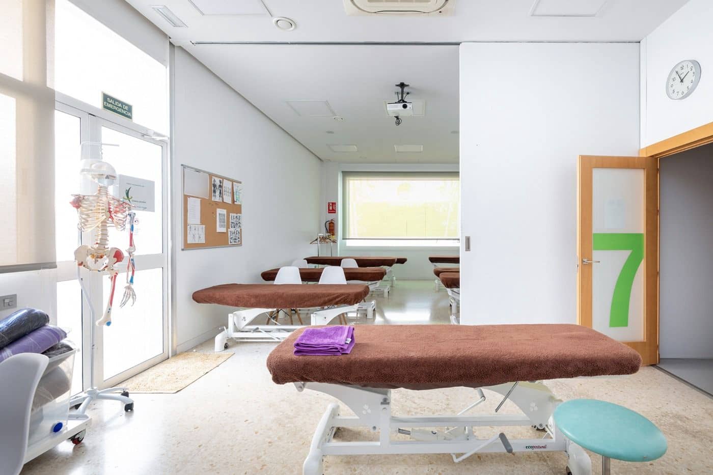 Commercial for sale in Granada city with garage - € 600,000 (Ref: 8206909)