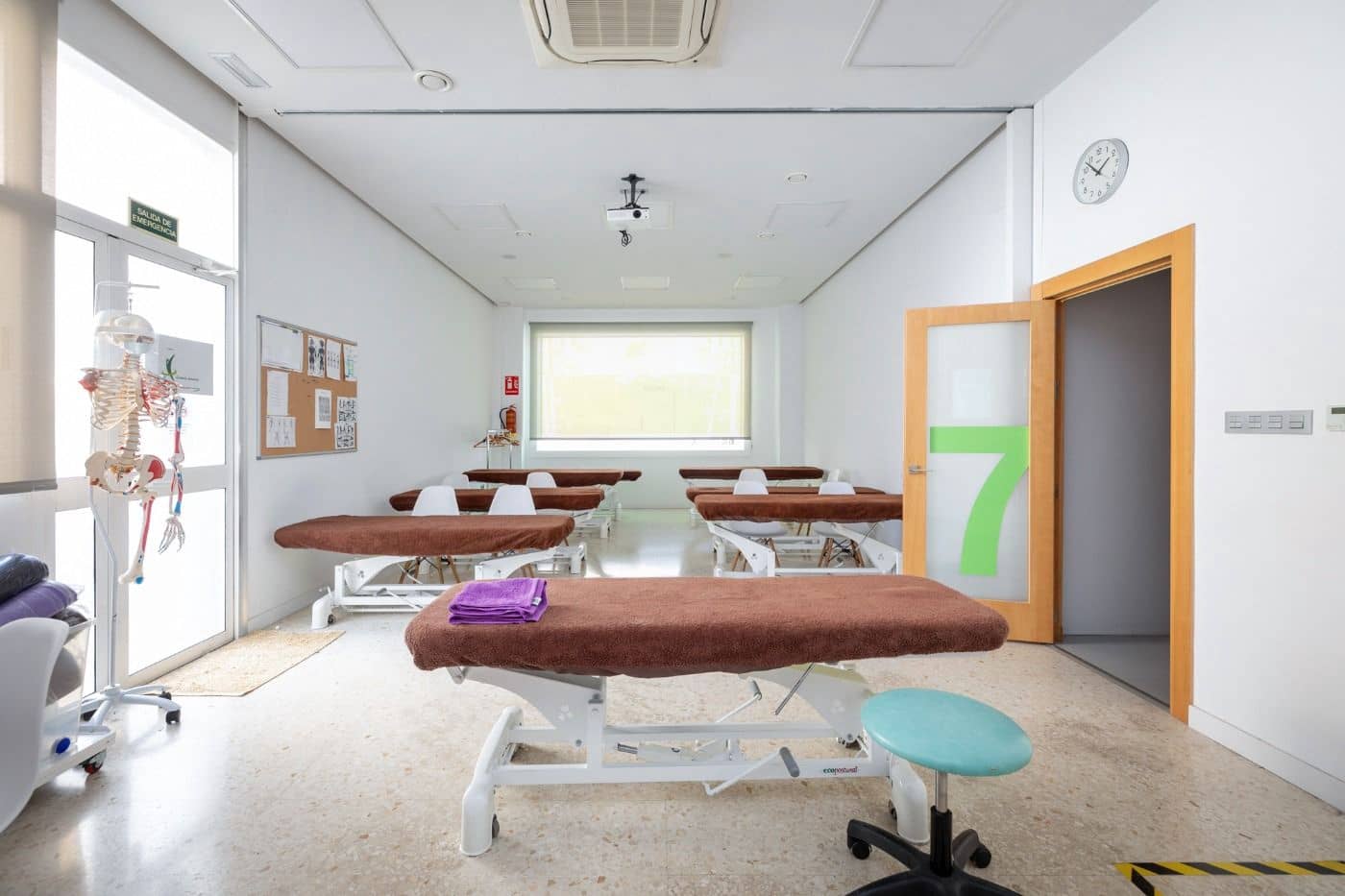 Commercial for sale in Granada city with garage - € 600,000 (Ref: 8206909)