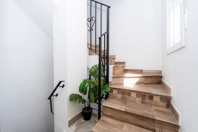 3 soveværelse Byhus til salg i Torrox Pueblo, Torrox - € 155.000 (Ref: 8348377)