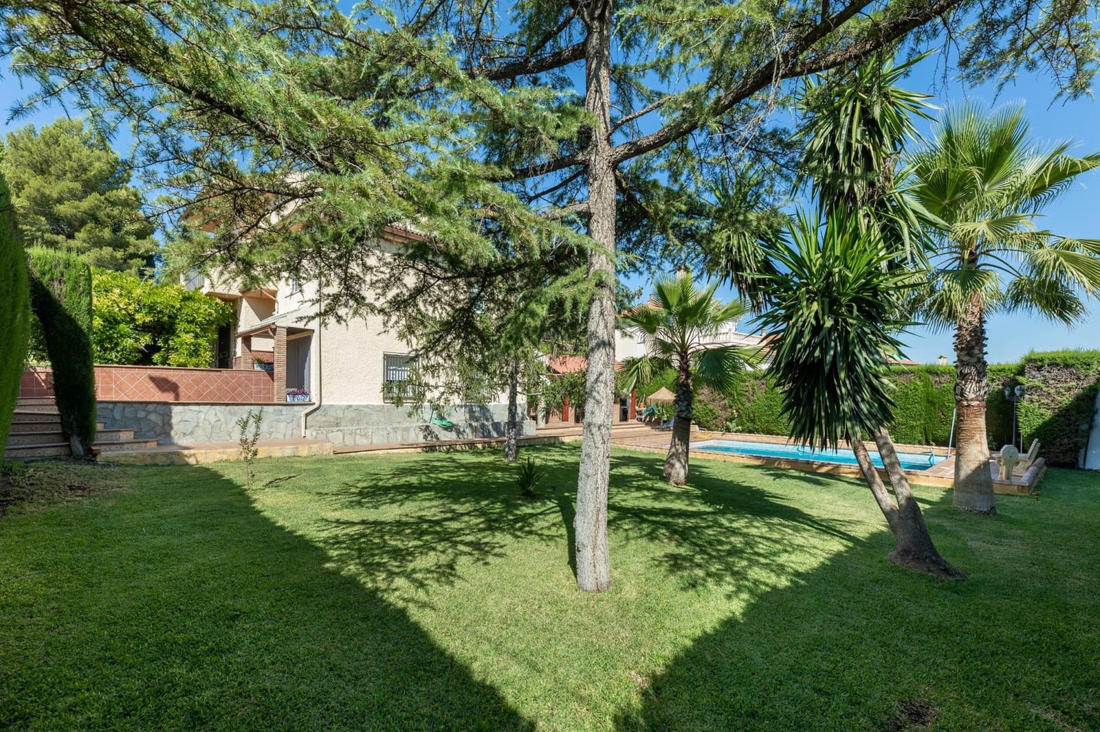 3 sypialnia Willa na sprzedaż w Otura z basenem garażem - 370 000 € (Ref: 8419441)