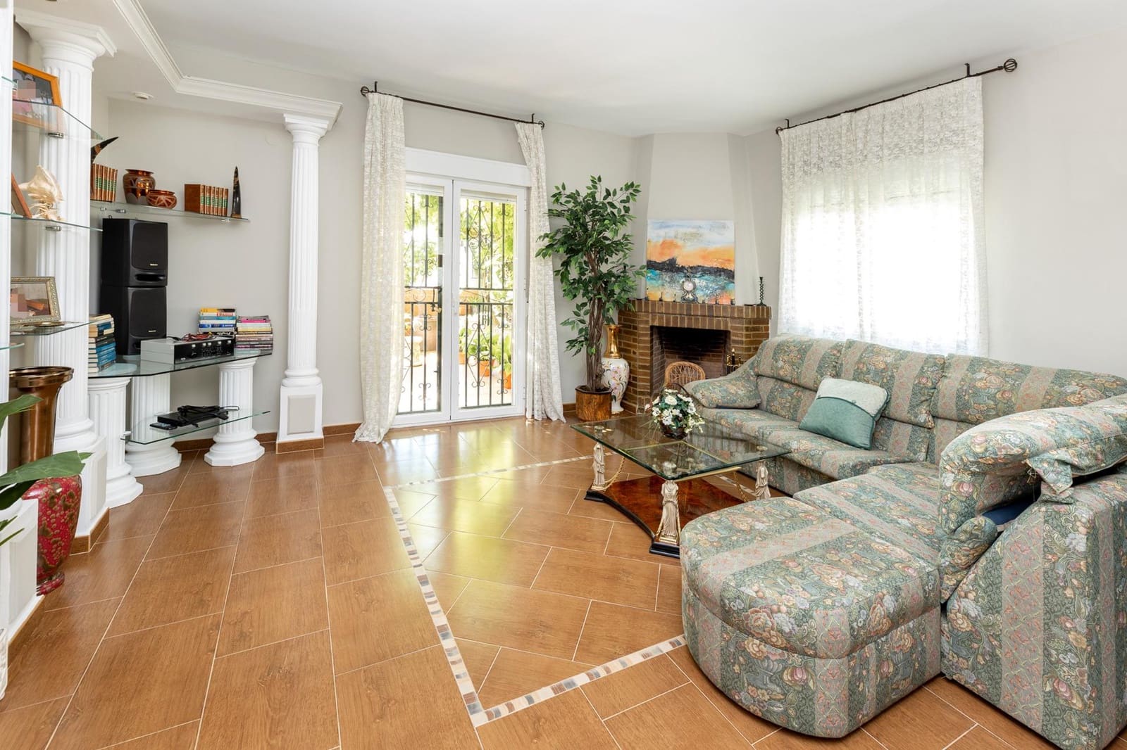 3 sypialnia Willa na sprzedaż w Otura z basenem garażem - 370 000 € (Ref: 8419441)