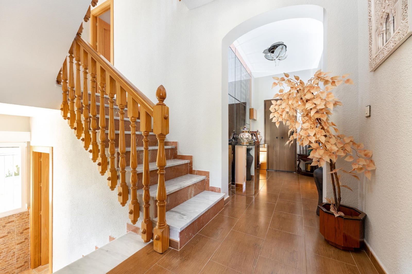 3 sypialnia Willa na sprzedaż w Otura z basenem garażem - 370 000 € (Ref: 8419441)