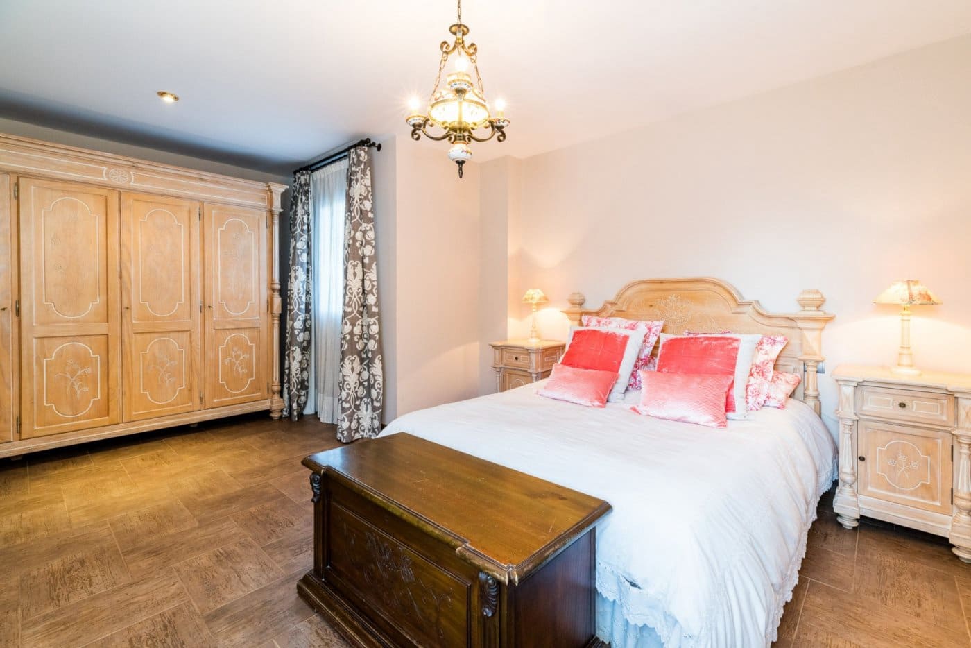 5 soveværelse Villa til salg i Albolote med garage - € 1.800.000 (Ref: 8434359)