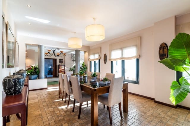 5 soveværelse Villa til salg i Albolote med garage - € 1.800.000 (Ref: 8434359)