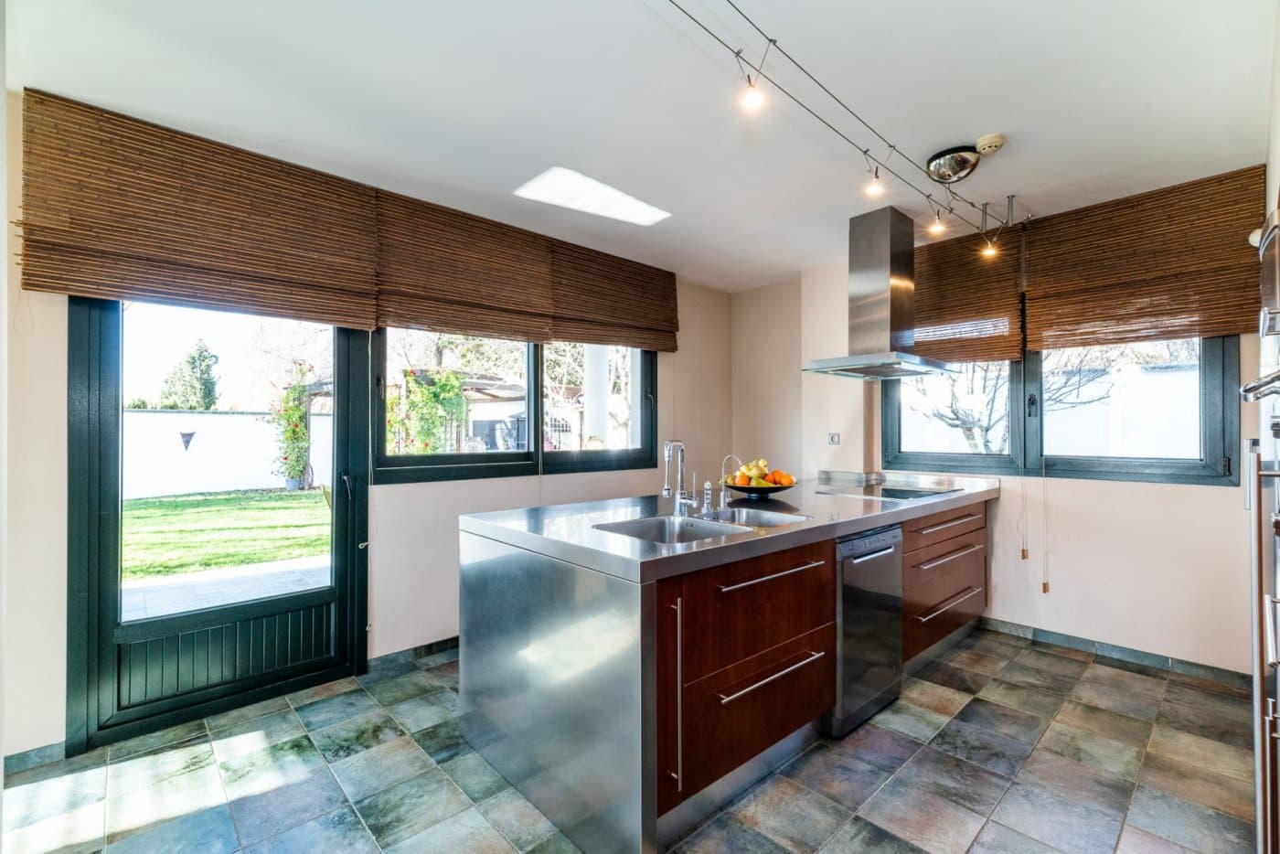 5 soveværelse Villa til salg i Albolote med garage - € 1.800.000 (Ref: 8434359)