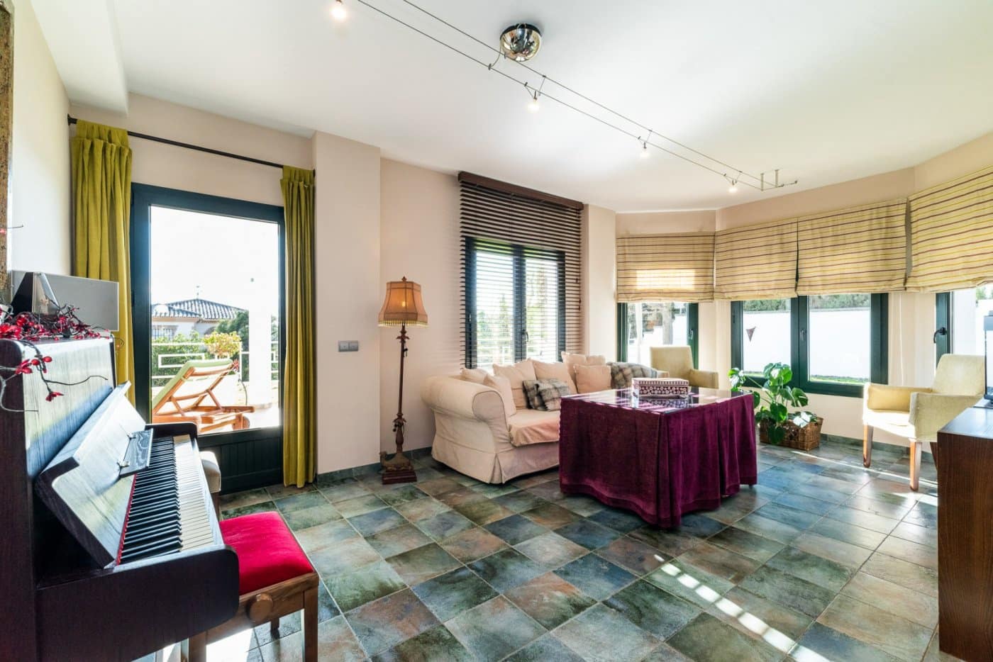 5 soveværelse Villa til salg i Albolote med garage - € 1.800.000 (Ref: 8434359)