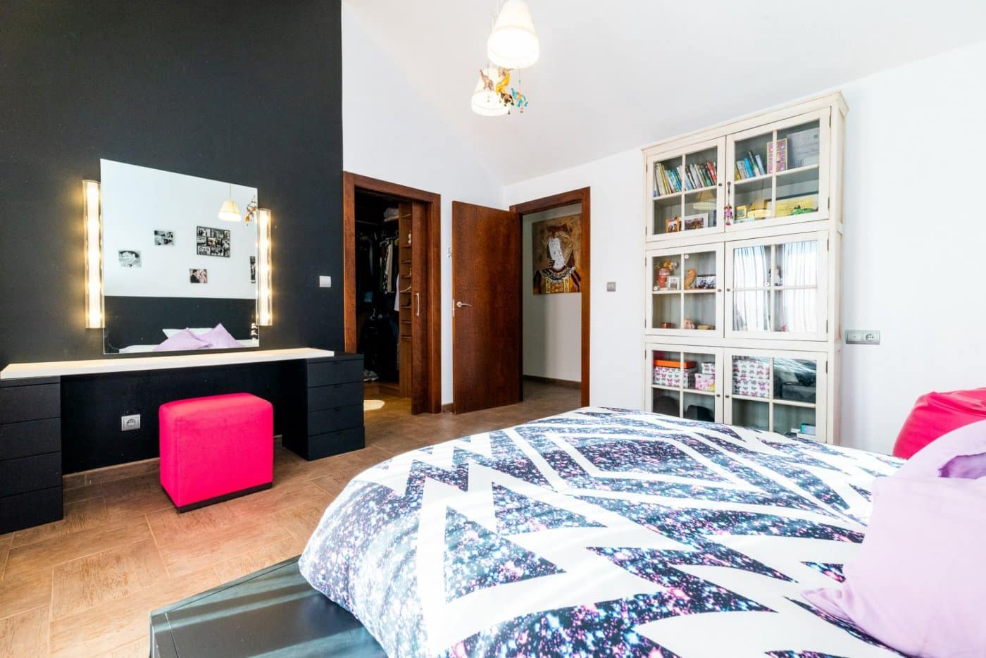 5 soveværelse Villa til salg i Albolote med garage - € 1.800.000 (Ref: 8434359)