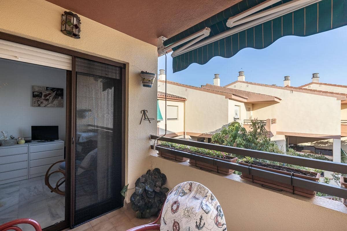 4 soveværelse Rækkehus til salg i Salobrena med swimmingpool garage - € 475.000 (Ref: 8434372)