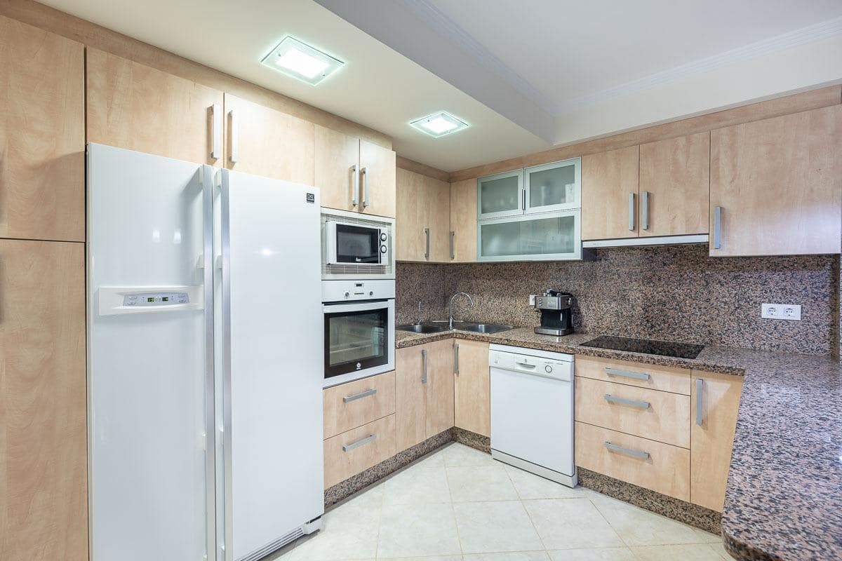 4 soveværelse Rækkehus til salg i Salobrena med swimmingpool garage - € 475.000 (Ref: 8434372)