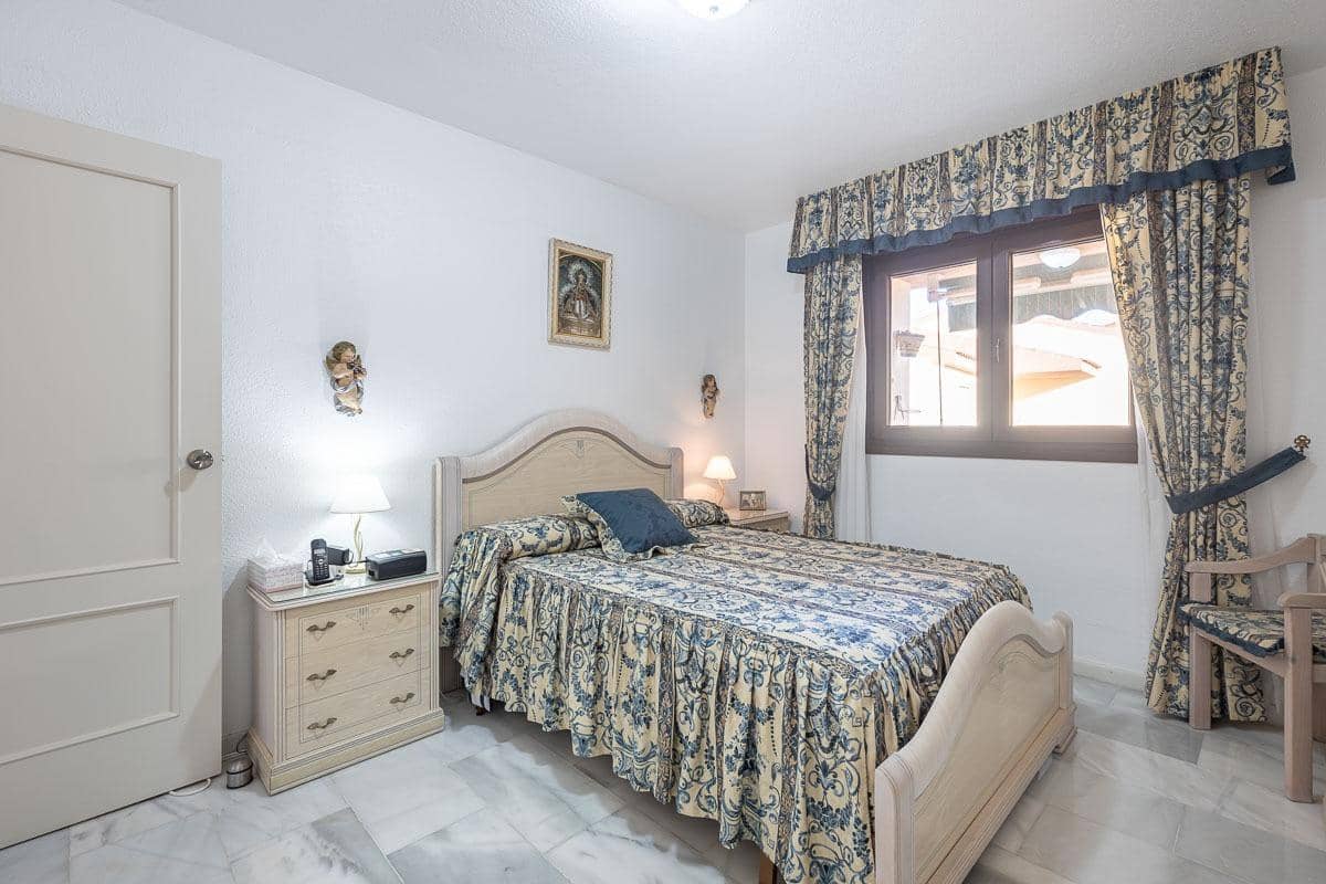 4 soveværelse Rækkehus til salg i Salobrena med swimmingpool garage - € 475.000 (Ref: 8434372)