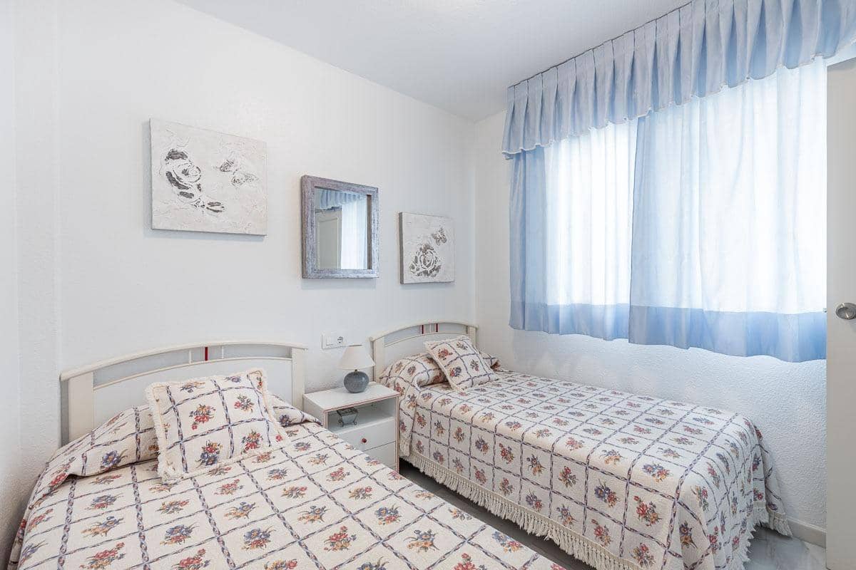 4 soveværelse Rækkehus til salg i Salobrena med swimmingpool garage - € 475.000 (Ref: 8434372)