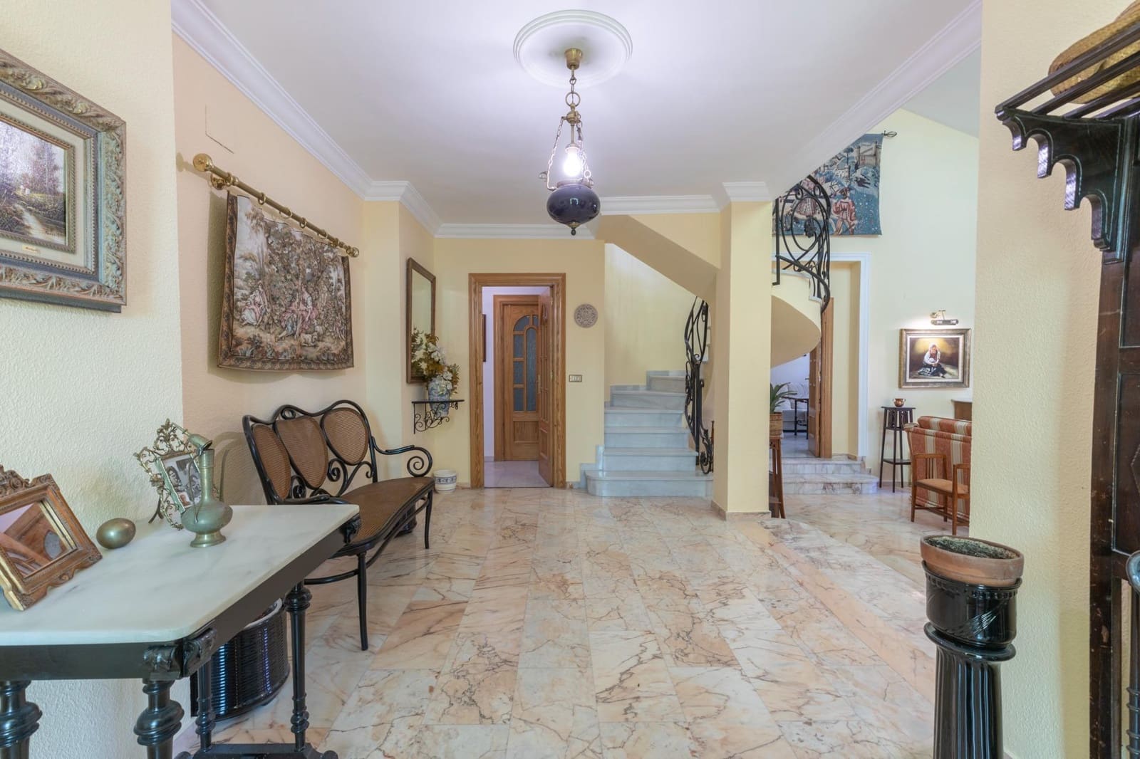 4 soveværelse Villa til salg i Albolote med swimmingpool garage - € 560.000 (Ref: 8531946)