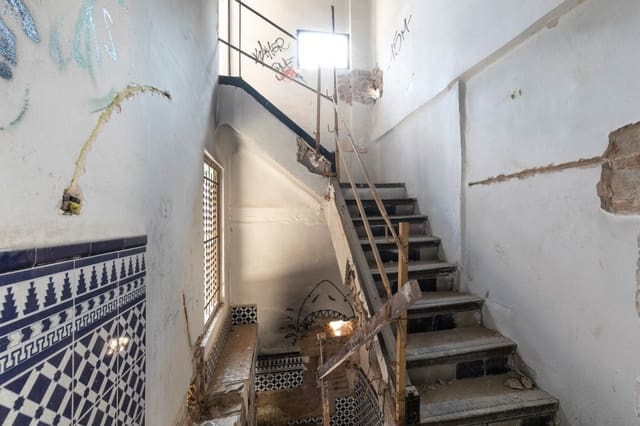 17 slaapkamer Hotel te koop in Granada stad - € 850.000 (Ref: 8565193)