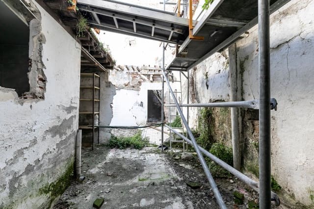 17 slaapkamer Hotel te koop in Granada stad - € 850.000 (Ref: 8565193)