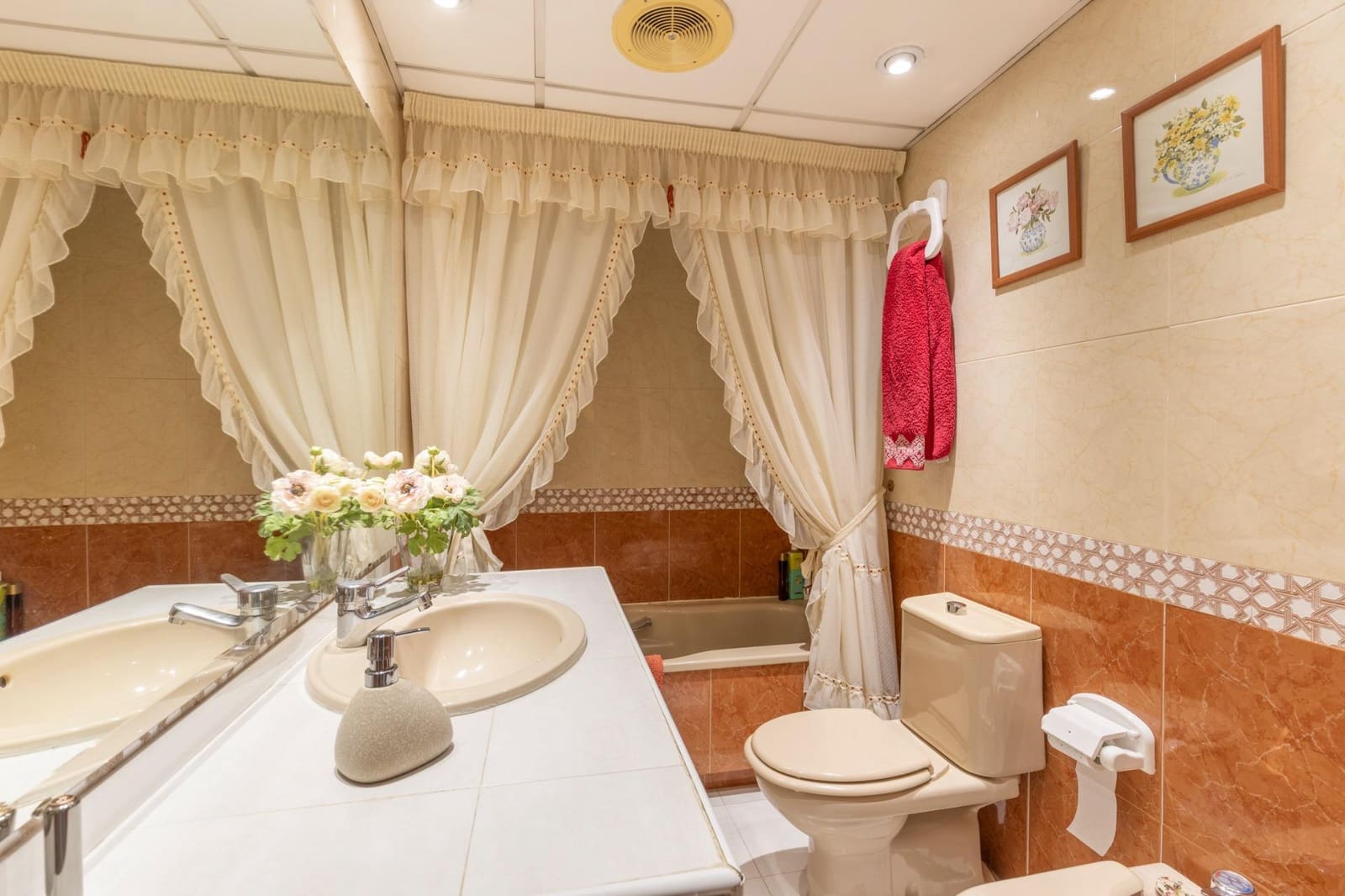 5 soveværelse Villa til salg i Granada by med swimmingpool garage - € 890.000 (Ref: 8582247)