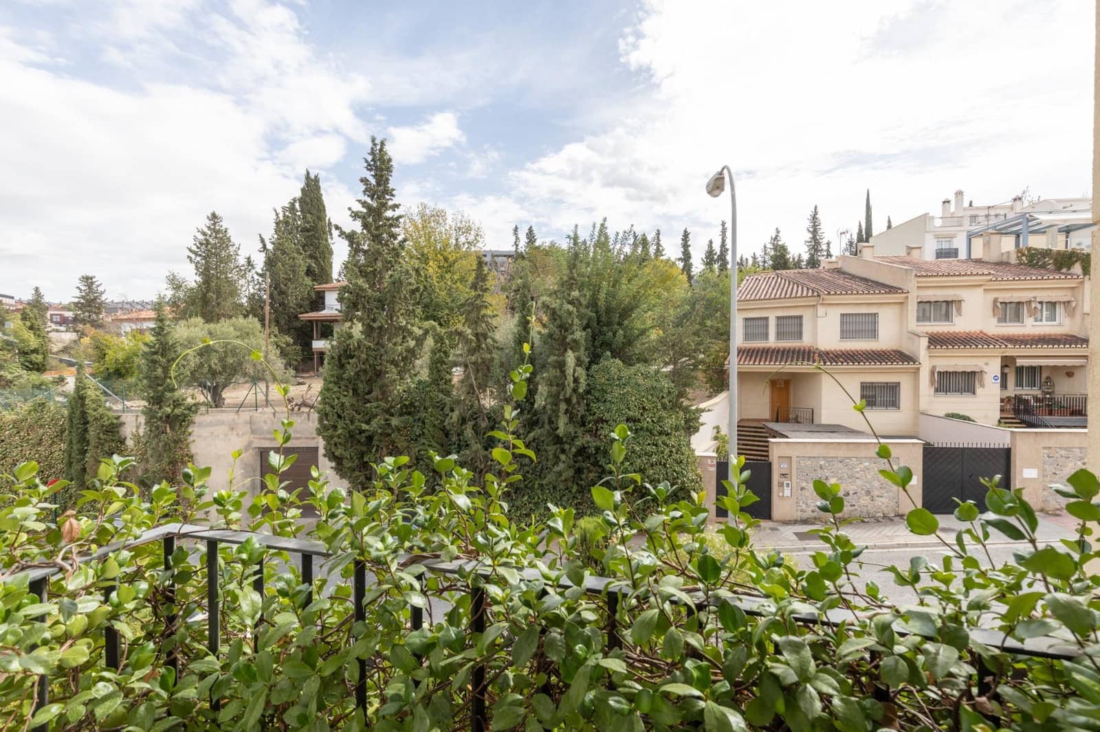 5 soveværelse Villa til salg i Granada by med swimmingpool garage - € 890.000 (Ref: 8582247)