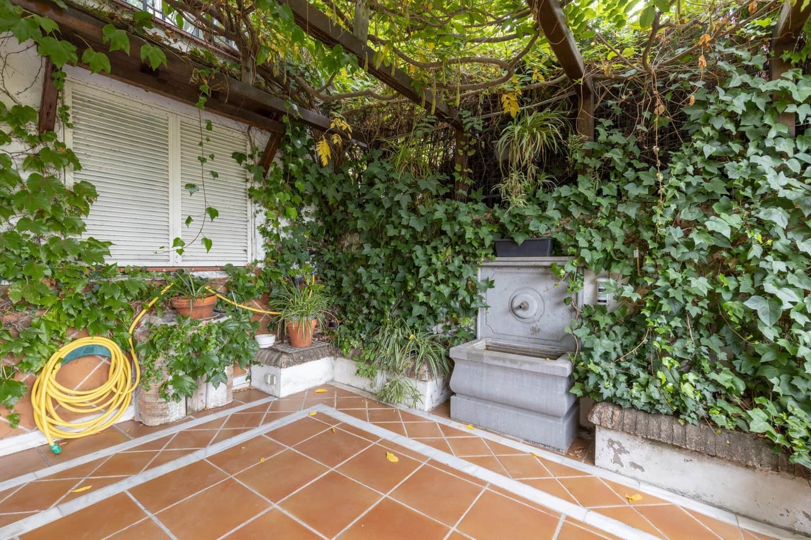 5 soveværelse Villa til salg i Granada by med swimmingpool garage - € 890.000 (Ref: 8582247)