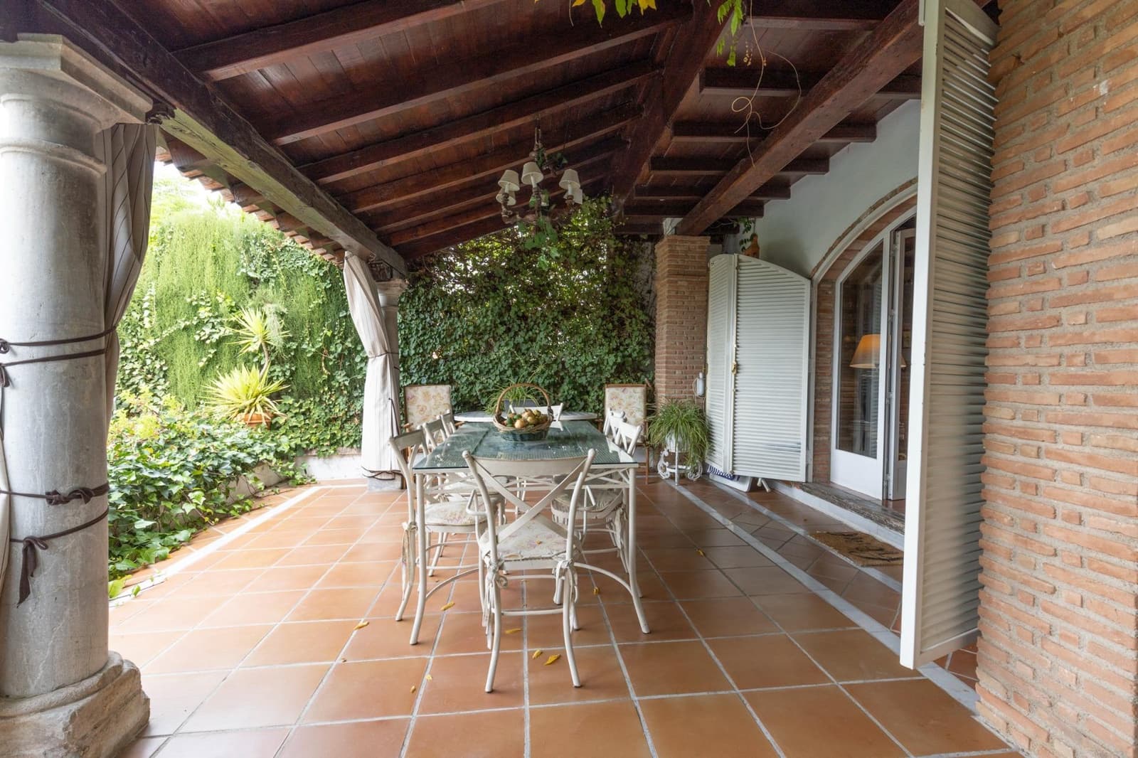 5 soveværelse Villa til salg i Granada by med swimmingpool garage - € 890.000 (Ref: 8582247)