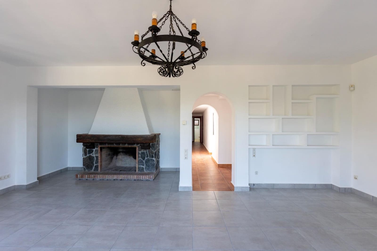 8 soverom Villa til salgs i Almunecar med svømmebasseng - € 1 250 000 (Ref: 8595271)