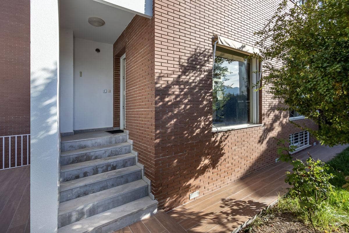 3 chambre Villa/Maison Semi-Mitoyenne à vendre à Huetor Vega avec piscine garage - 395 000 € (Ref: 8620103)