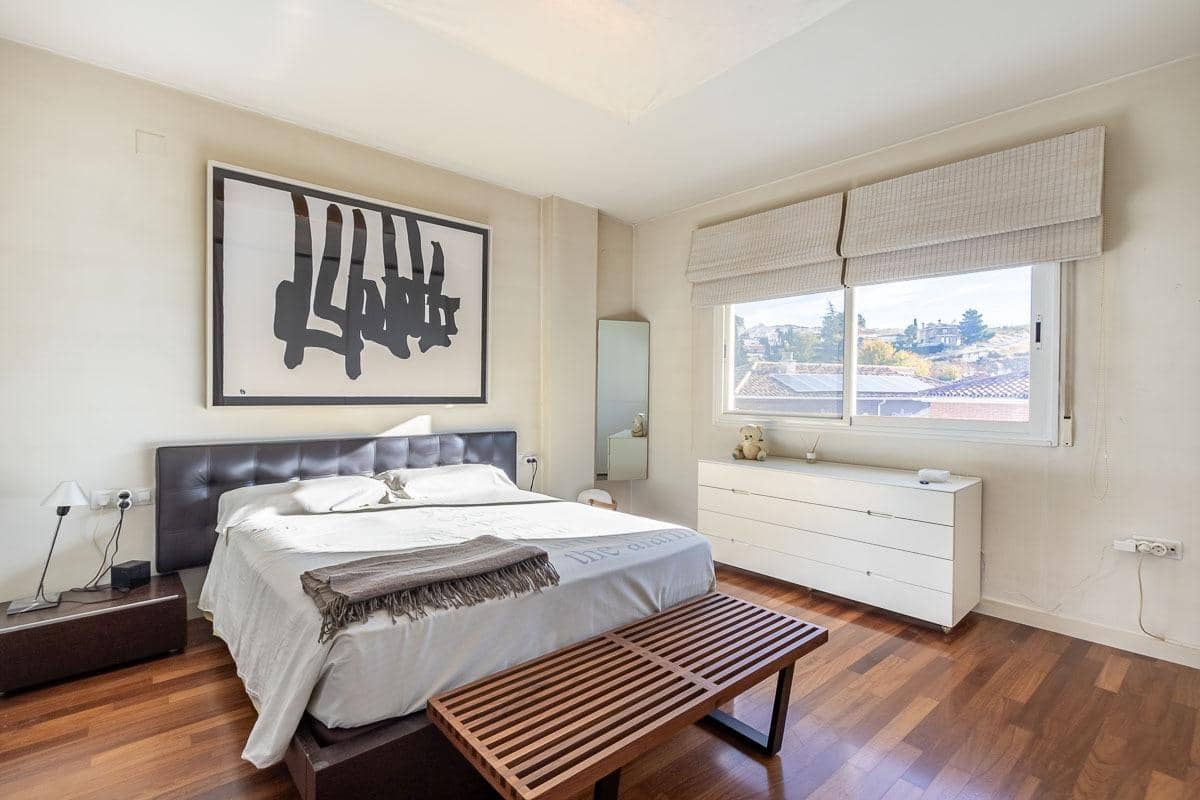 3 chambre Villa/Maison Semi-Mitoyenne à vendre à Huetor Vega avec piscine garage - 395 000 € (Ref: 8620103)