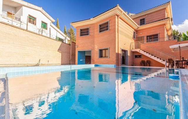 8 soveværelse Villa til salg i Albolote med swimmingpool garage - € 990.000 (Ref: 8652629)