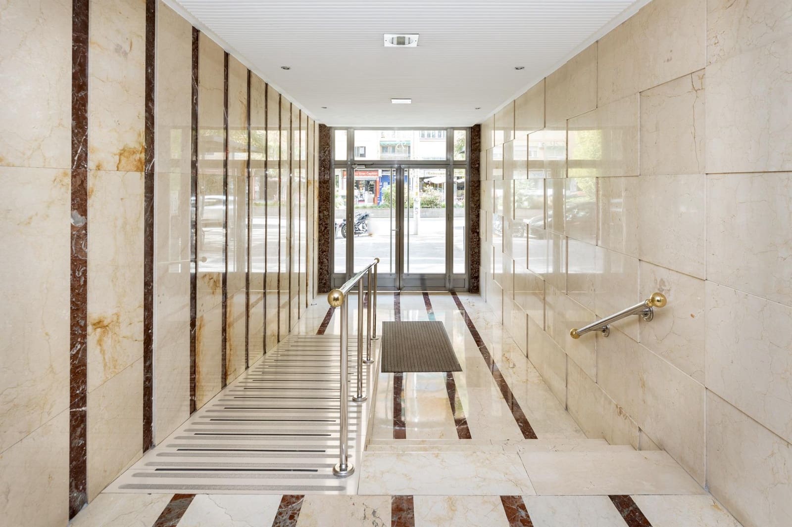 4 soveværelse Lejlighed til salg i Granada by - € 395.000 (Ref: 8784187)