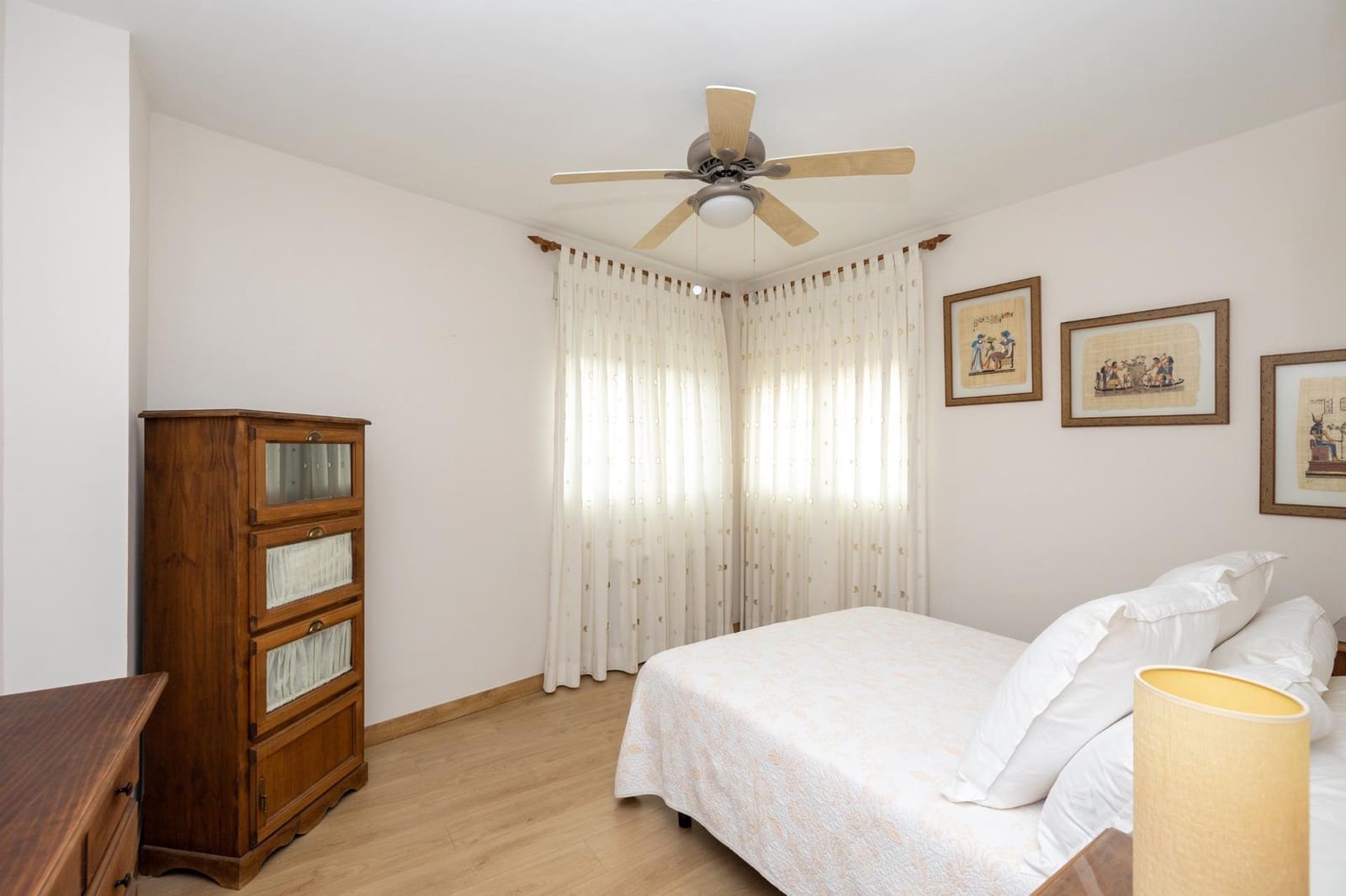 3 soveværelse Rækkehus til salg i Granada by med garage - € 390.900 (Ref: 8784188)