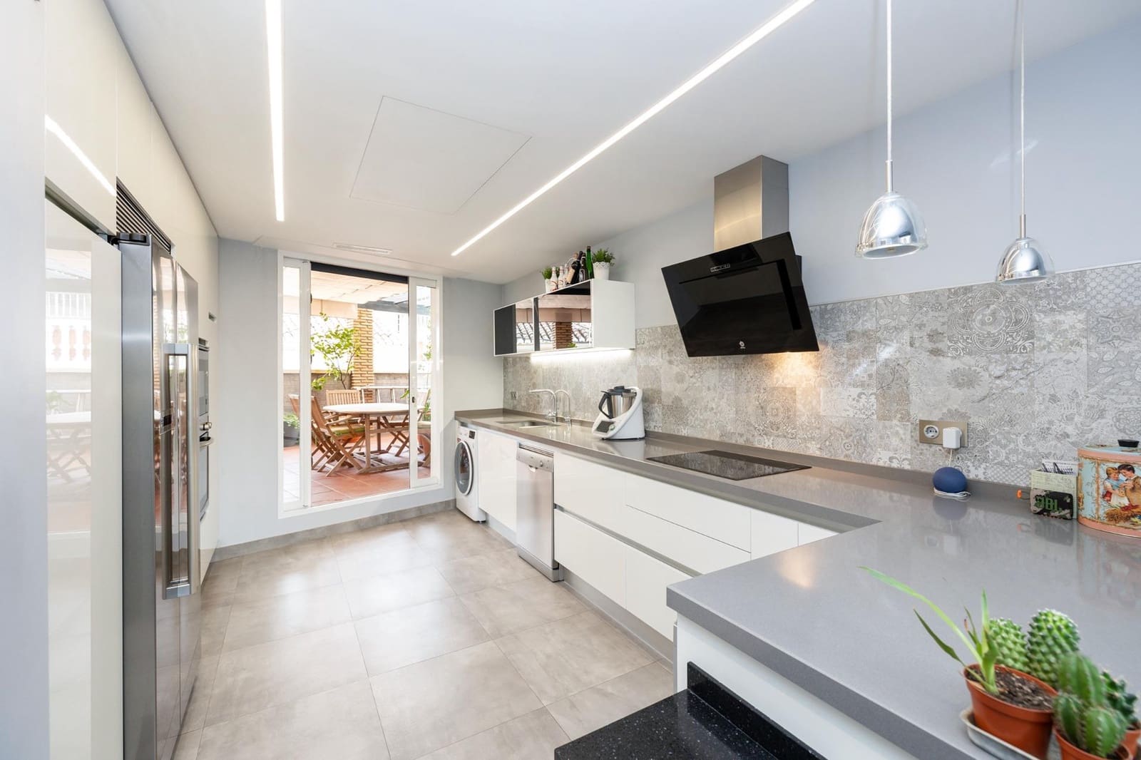 3 soveværelse Rækkehus til salg i Granada by med garage - € 390.900 (Ref: 8784188)