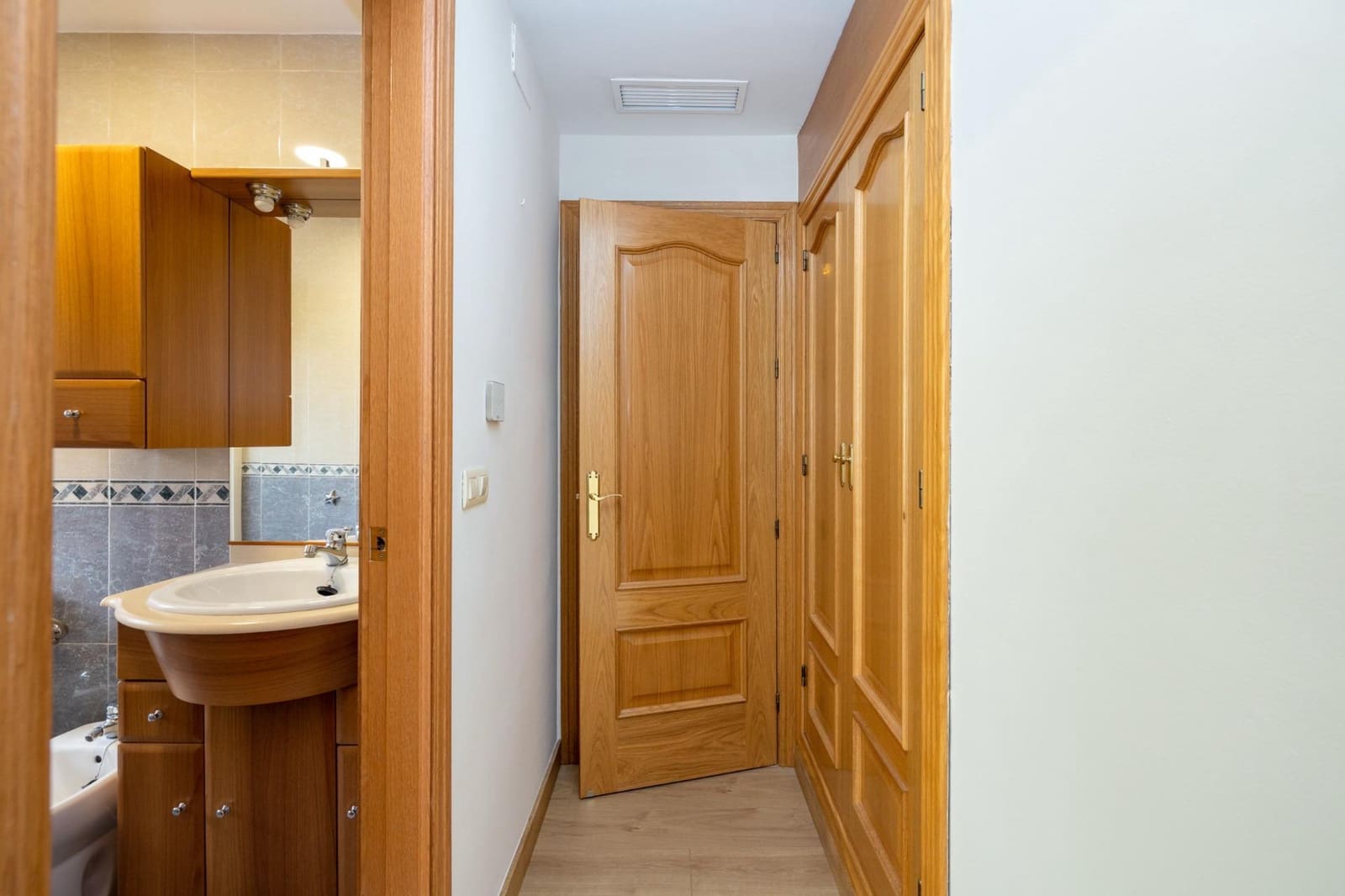 3 soveværelse Rækkehus til salg i Granada by med garage - € 390.900 (Ref: 8784188)