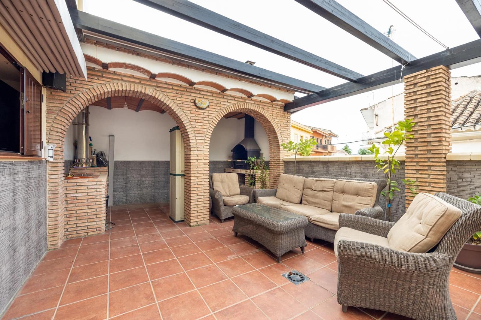 3 soveværelse Rækkehus til salg i Granada by med garage - € 390.900 (Ref: 8784188)