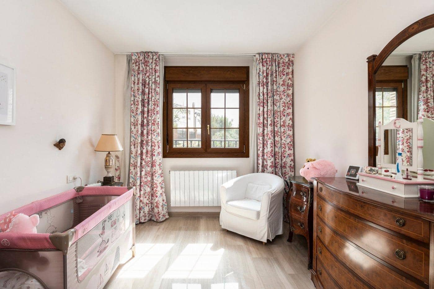 13 soveværelse Villa til salg i Huetor Vega med swimmingpool garage - € 850.000 (Ref: 8792716)