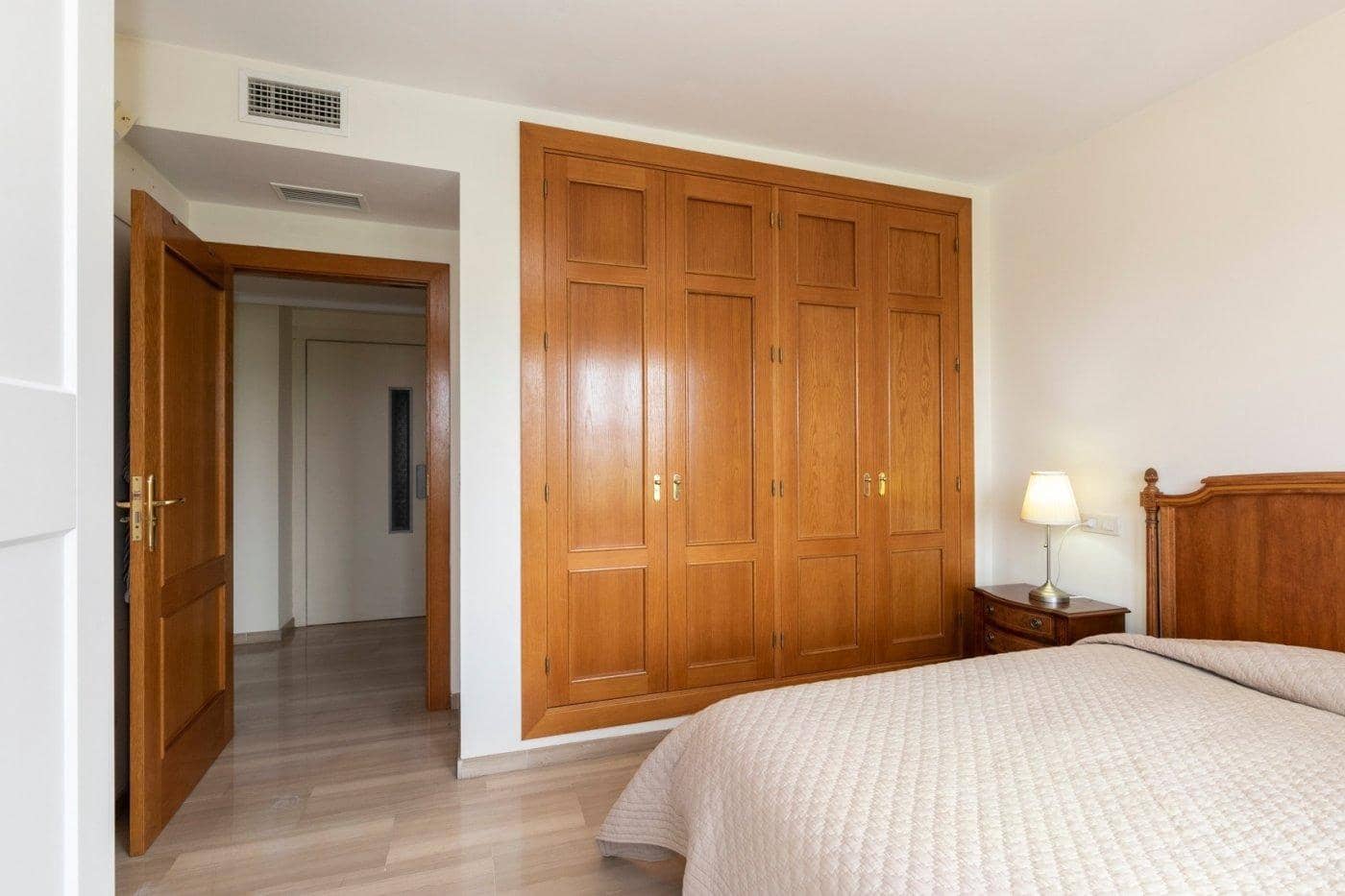 13 soveværelse Villa til salg i Huetor Vega med swimmingpool garage - € 850.000 (Ref: 8792716)