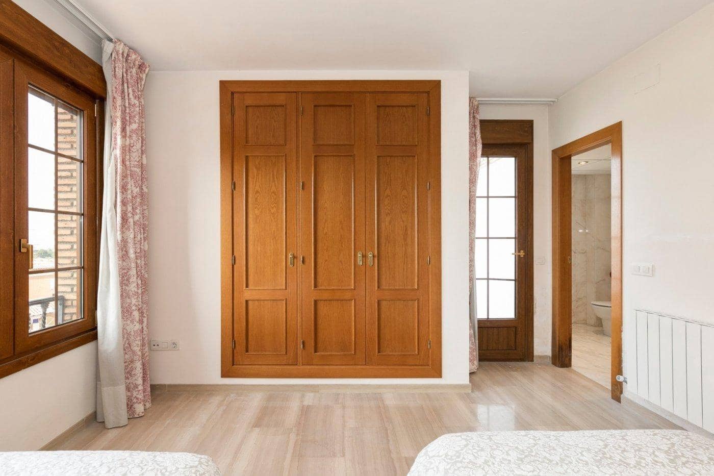 13 soveværelse Villa til salg i Huetor Vega med swimmingpool garage - € 850.000 (Ref: 8792716)