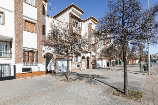4 soveværelse Rækkehus til salg i Granada by - € 415.000 (Ref: 8813082)