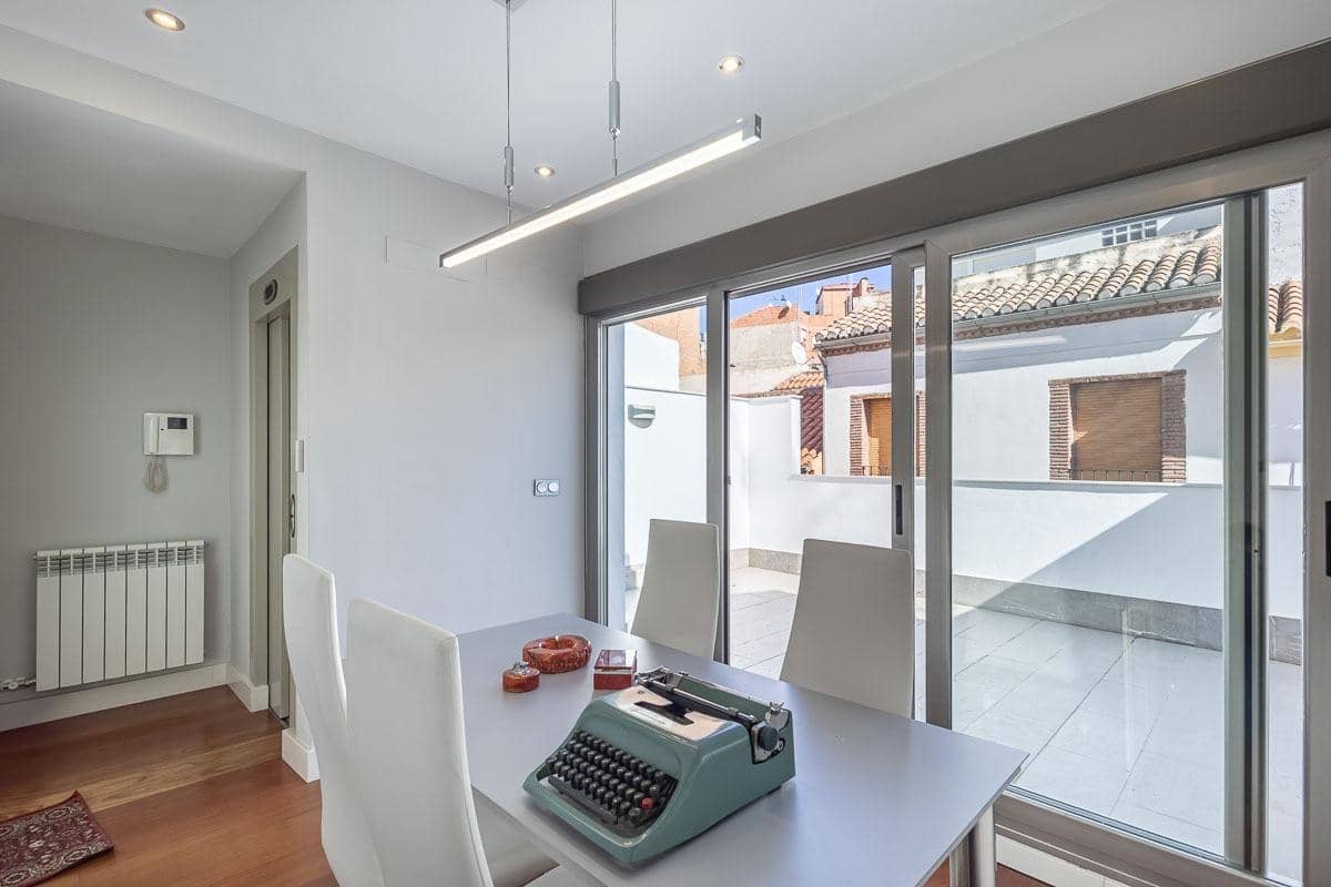 4 soveværelse Lejlighed til salg i Granada by - € 750.000 (Ref: 8869923)