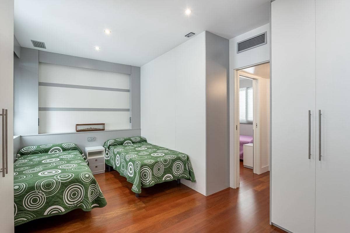 4 soveværelse Lejlighed til salg i Granada by - € 750.000 (Ref: 8869923)