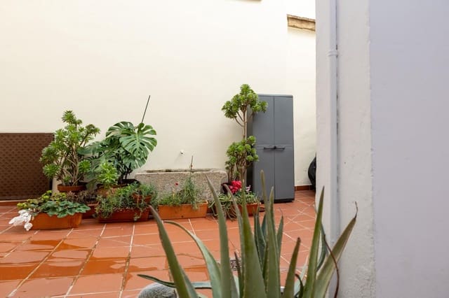 Apartamento de 2 habitaciones en Granada ciudad en venta - 225.000 € (Ref: 8902241)