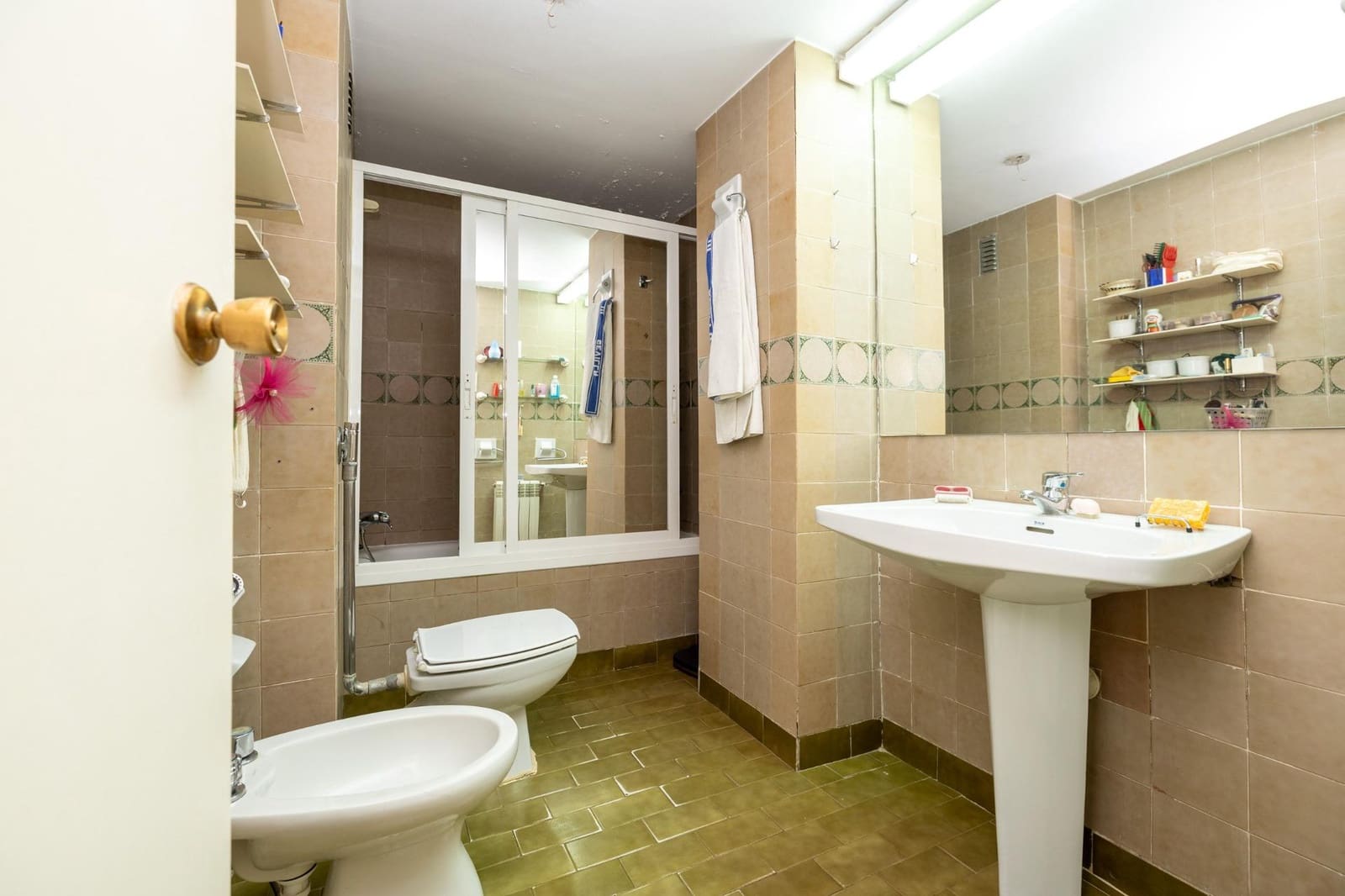 5 soveværelse Lejlighed til salg i Granada by med swimmingpool - € 395.000 (Ref: 8915507)