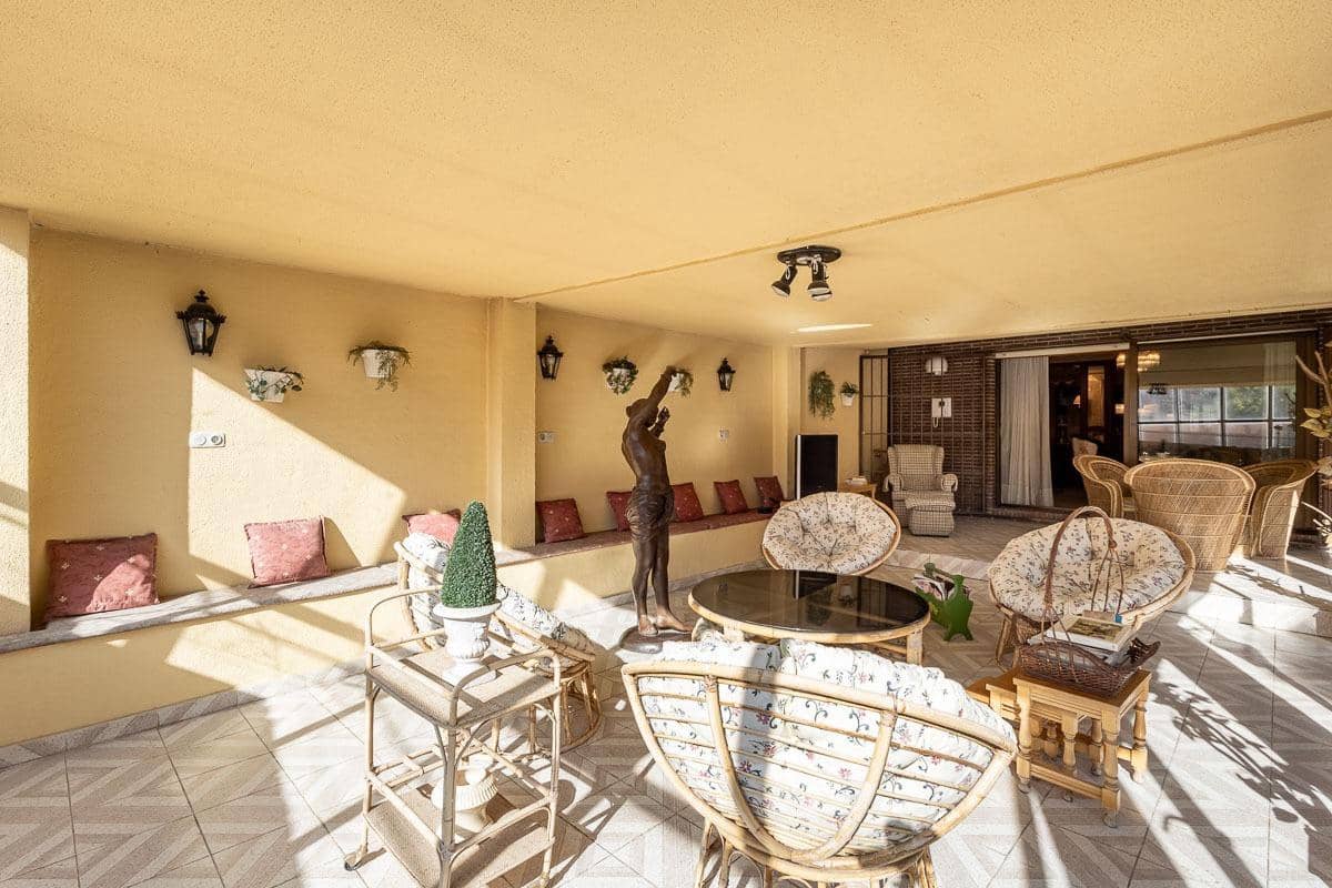 3 quarto Apartamento para venda em Granada cidade com piscina - 1 360 000 € (Ref: 8917925)