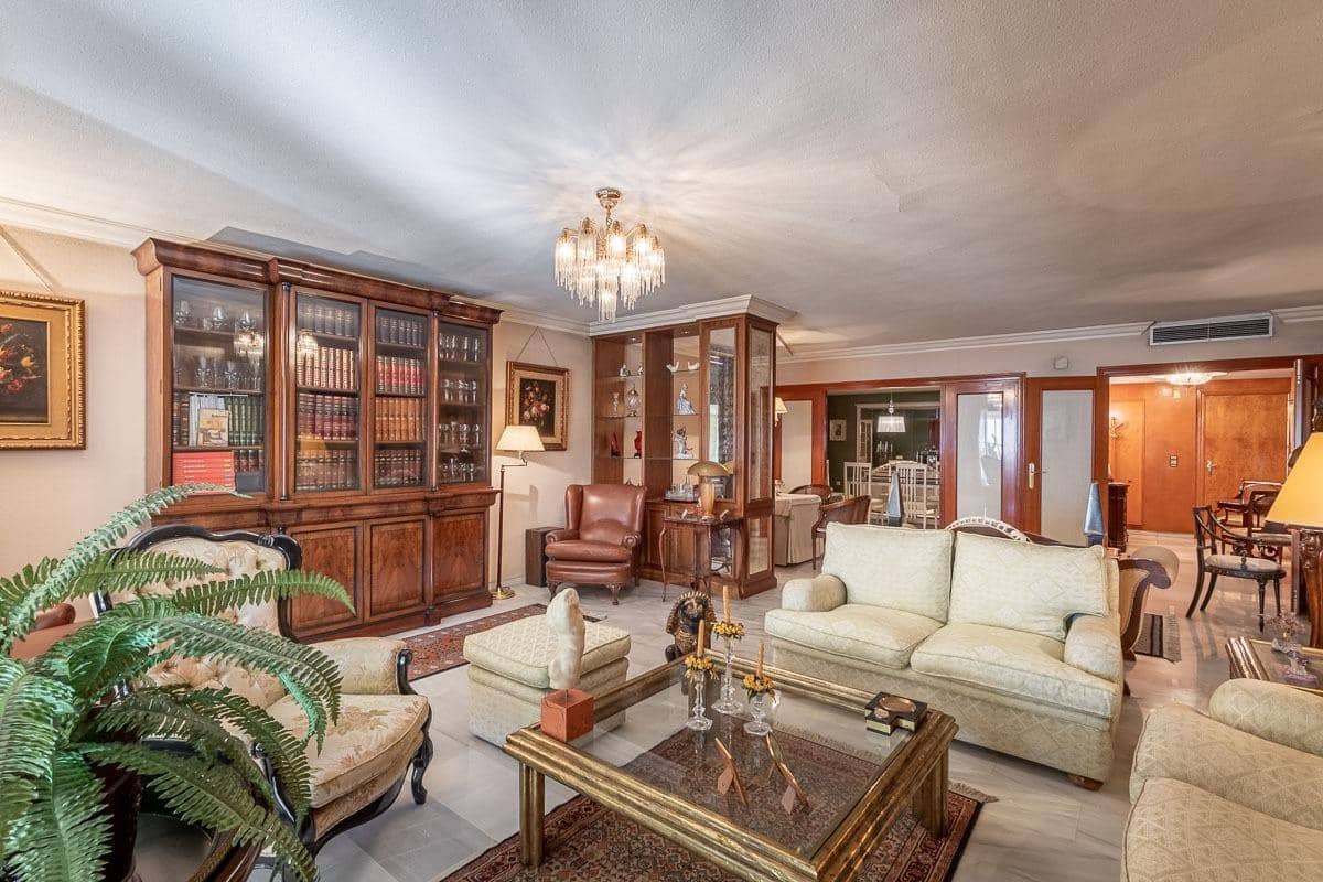 3 quarto Apartamento para venda em Granada cidade com piscina - 1 360 000 € (Ref: 8917925)