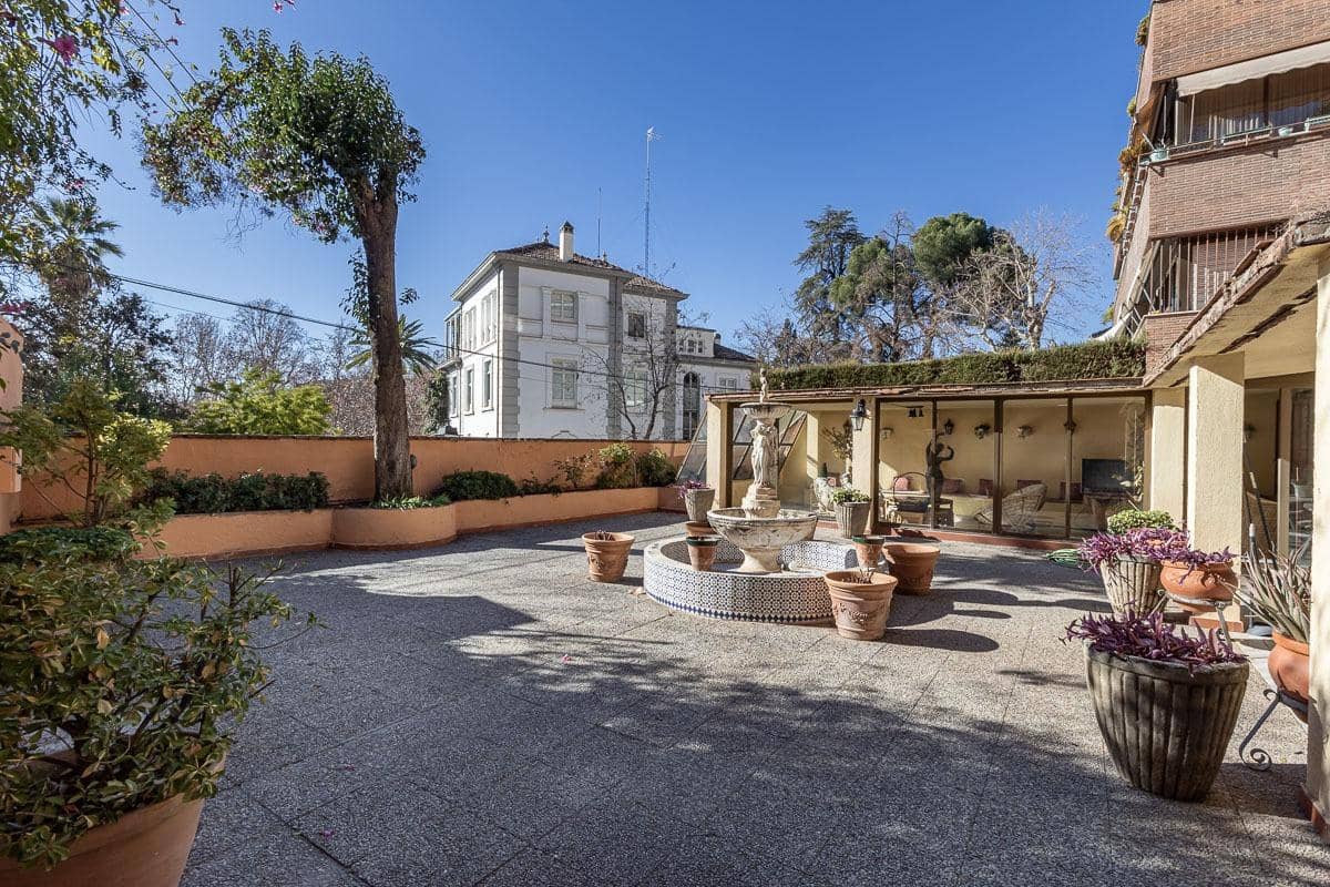 3 quarto Apartamento para venda em Granada cidade com piscina - 1 360 000 € (Ref: 8917925)