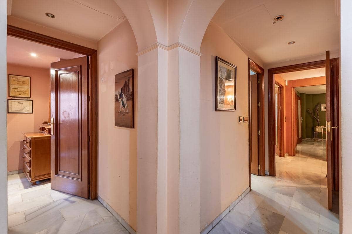 3 quarto Apartamento para venda em Granada cidade com piscina - 1 360 000 € (Ref: 8917925)