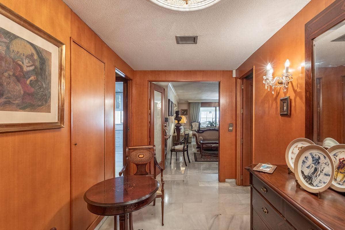 3 quarto Apartamento para venda em Granada cidade com piscina - 1 360 000 € (Ref: 8917925)