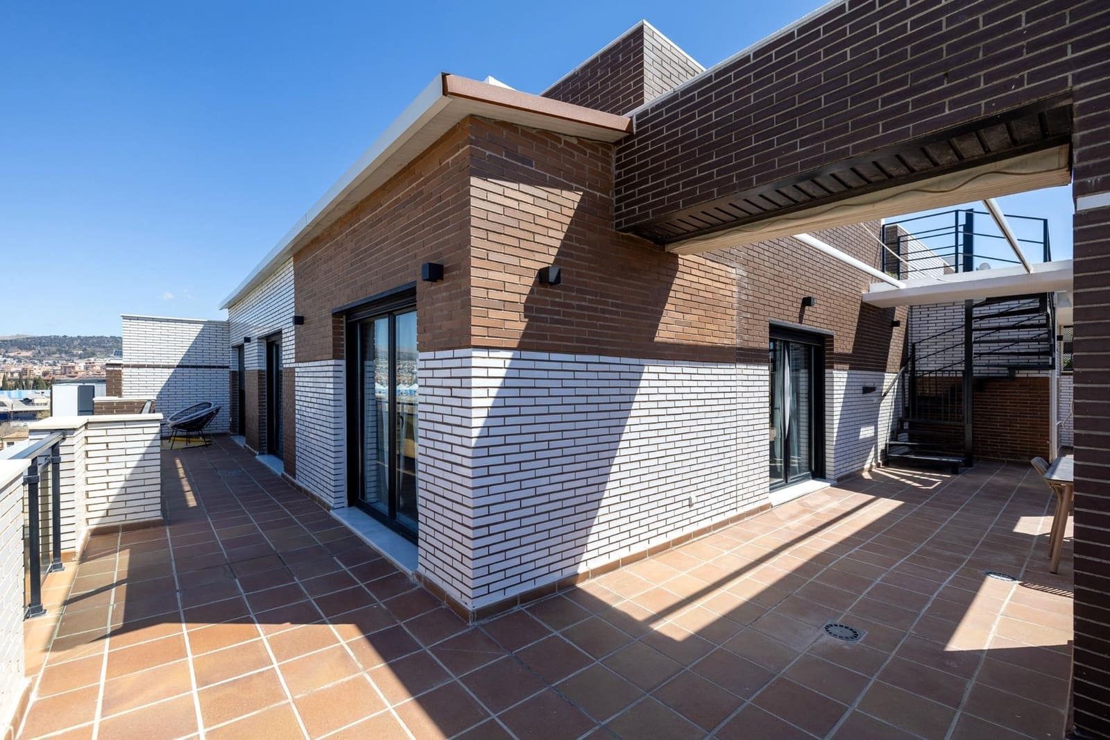 3 soveværelse Penthouse til salg i Armilla med swimmingpool garage - € 800.000 (Ref: 8926456)