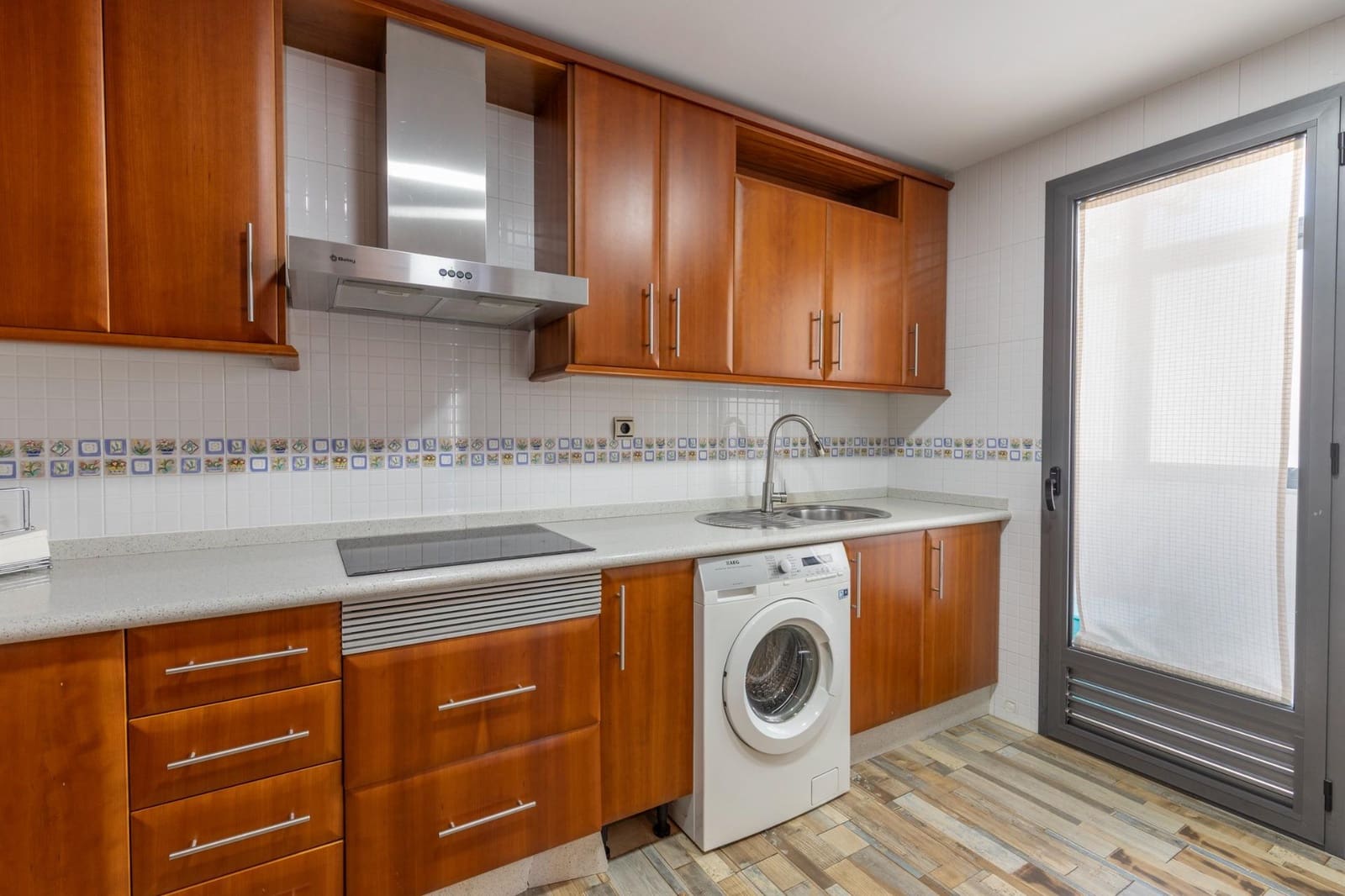 3 soveværelse Lejlighed til salg i Granada by med swimmingpool garage - € 595.000 (Ref: 8937156)