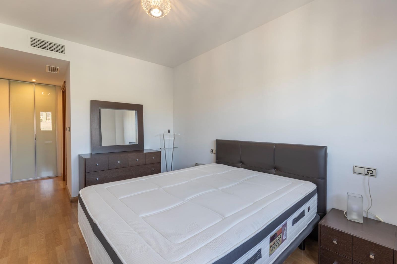 3 soveværelse Lejlighed til salg i Granada by med swimmingpool garage - € 595.000 (Ref: 8937156)