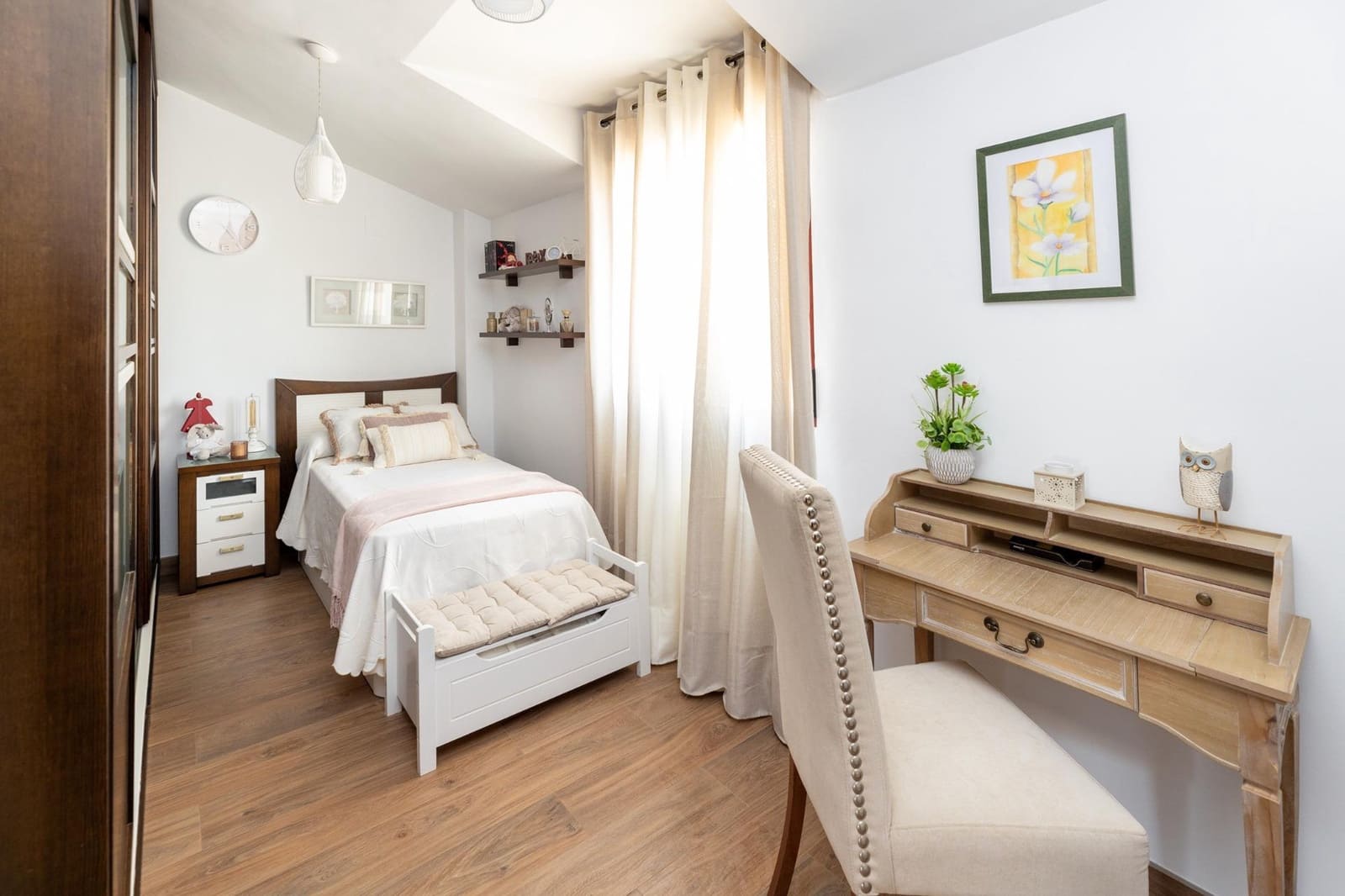 4 bedroom Semi-detached Villa for sale in Granada city with garage - € 375,000 (Ref: 8944026)