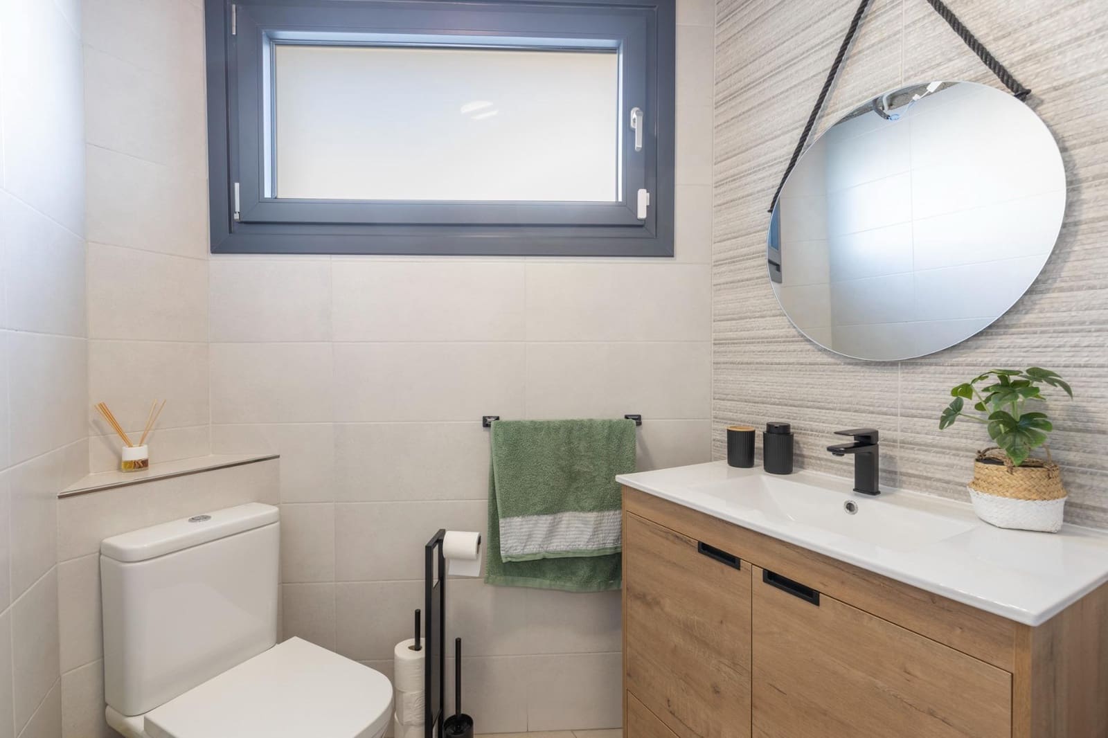 4 soveværelse Rækkehus til salg i Padul med swimmingpool garage - € 350.000 (Ref: 8946773)