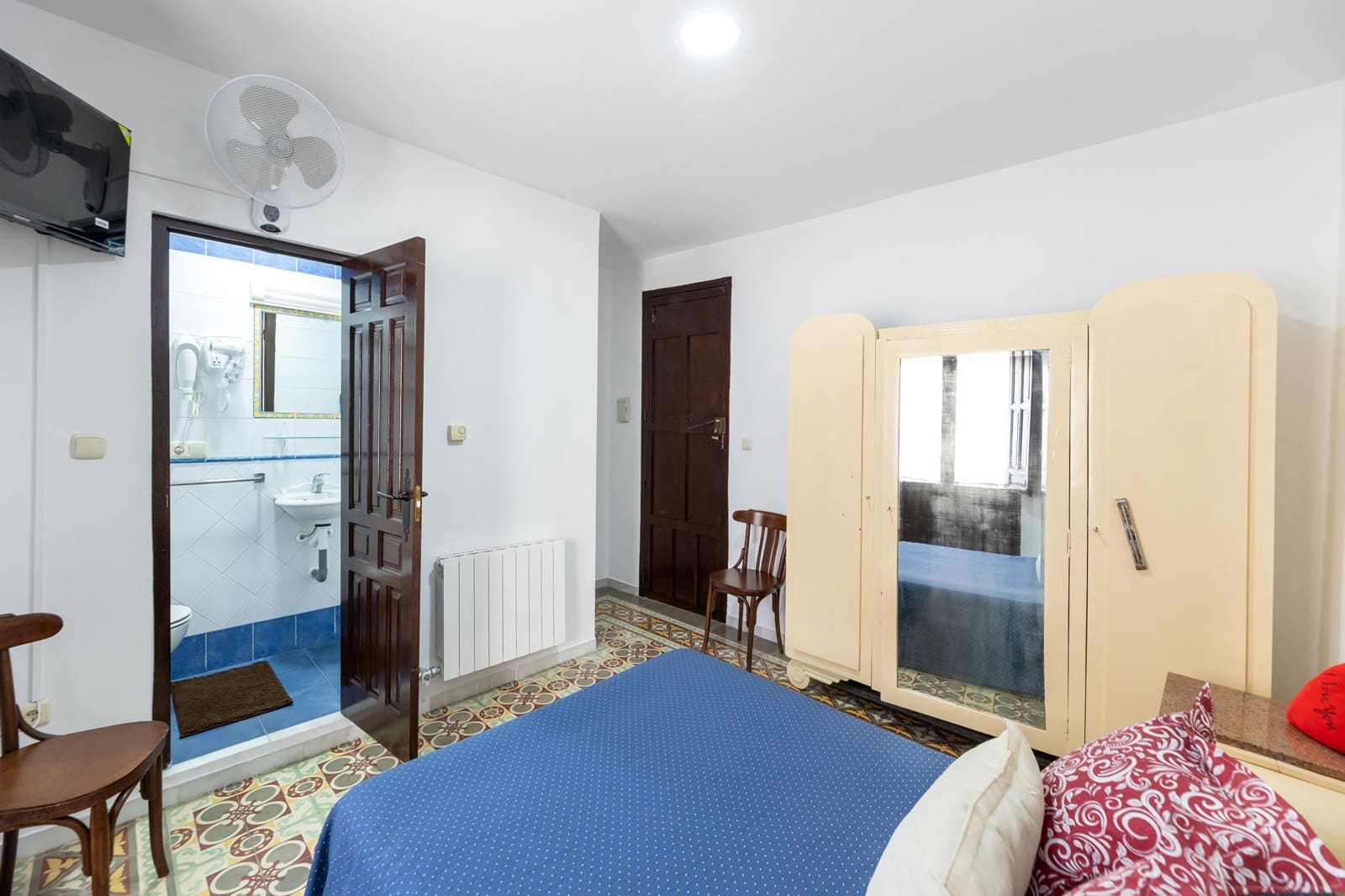 14 soveværelse Guesthouse/B & B til salg i Alhama de Granada - € 420.000 (Ref: 9004830)